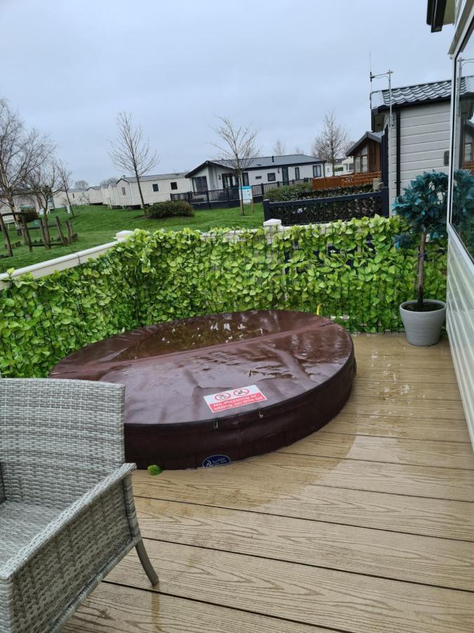 Hot Tub Hols 3 Bed Caravan At 42 Kingfisher Court Таттершелл Екстер'єр фото